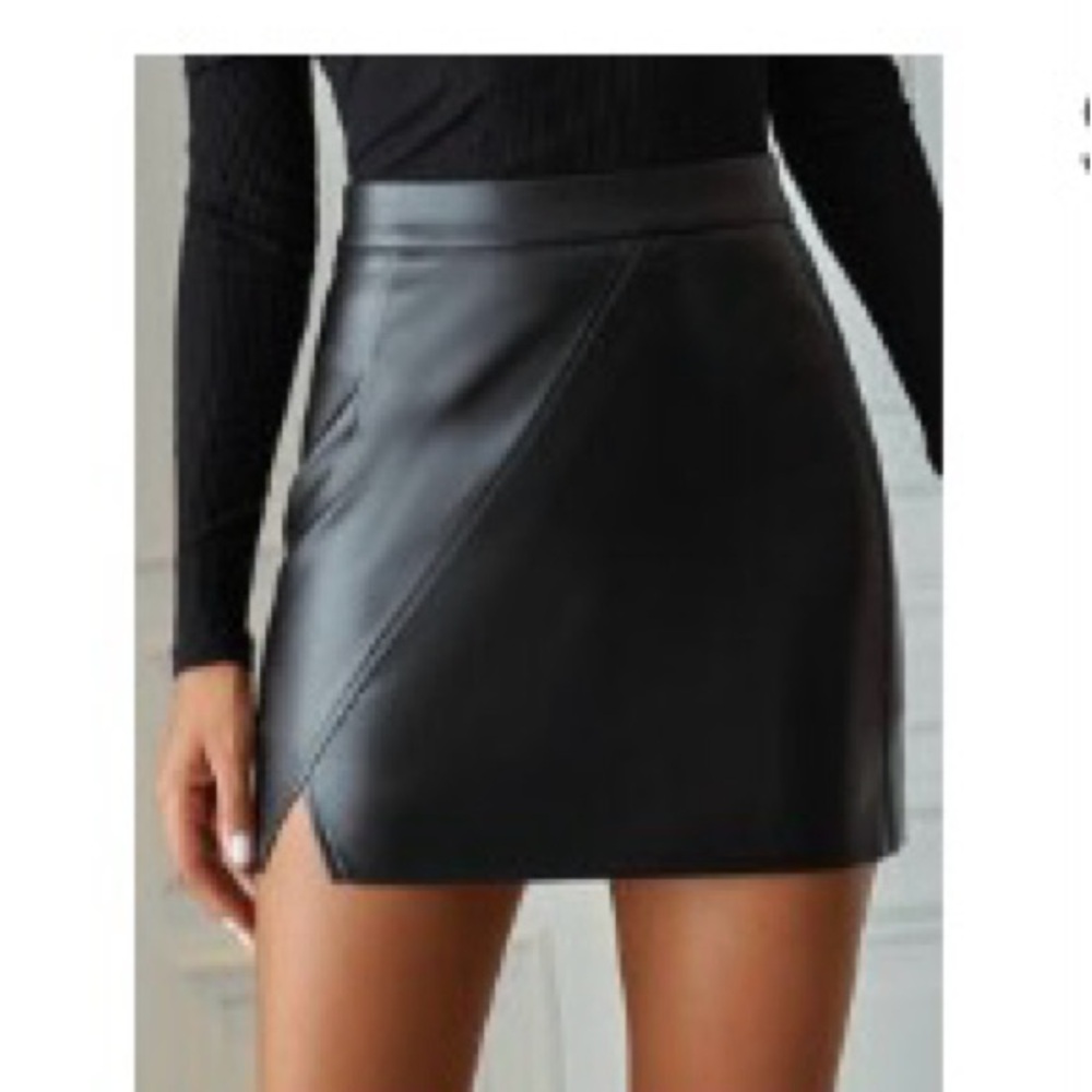 SHEIN Black Faux Leather Mini Skirt